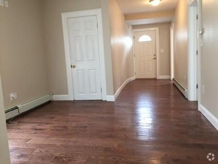 Building Photo - 87 Harvard St Unit 1 Rental
