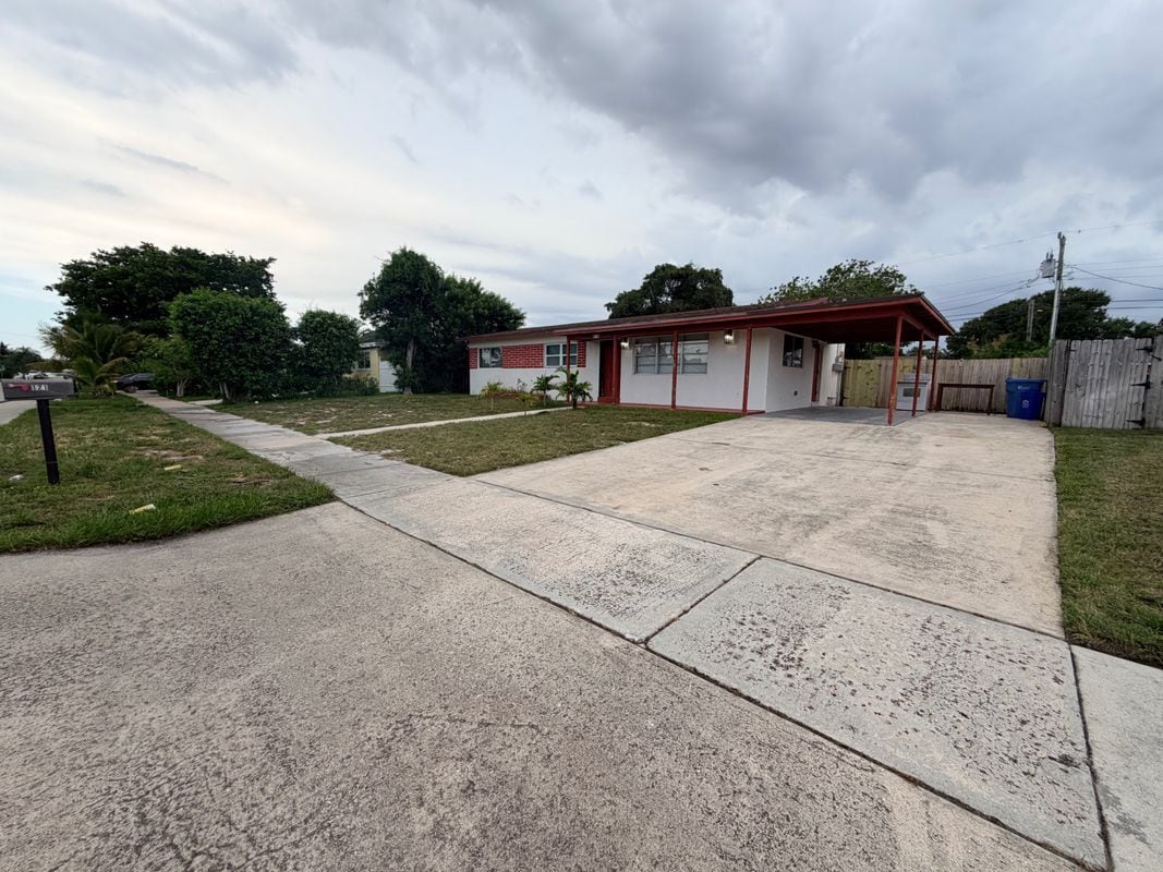 Photo - 721 Nathan Hale Rd