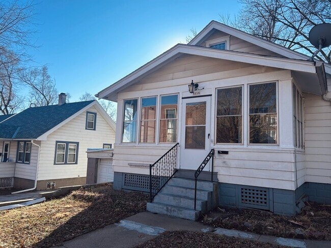 Building Photo - House