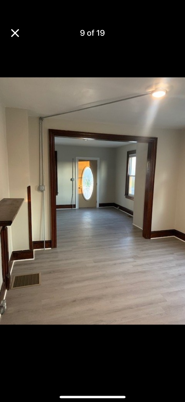 Photo - 639 E Middle St