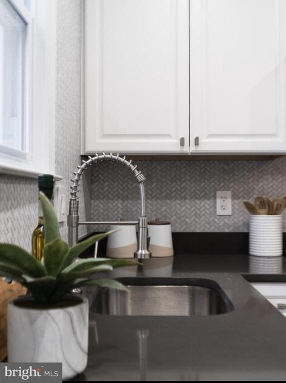 Photo - 612 44th St NE