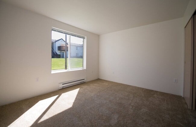 Photo - 1001 NE Briarcreek Way