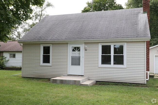 Building Photo - Beautiful 3 Bedroom Home on Goshen's West ...