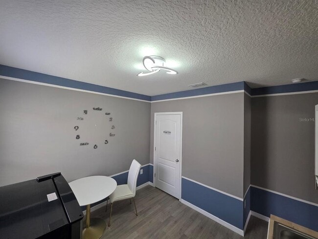 Photo - 981 Chanler Dr