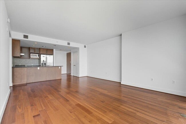 Photo - 300 Bowie St Unit 904