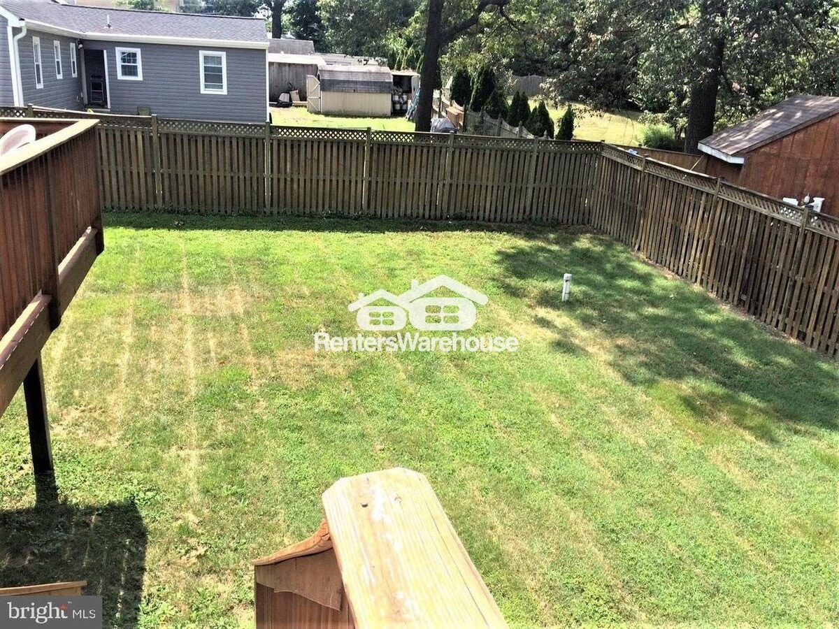 Photo - 316 Oakwood Rd