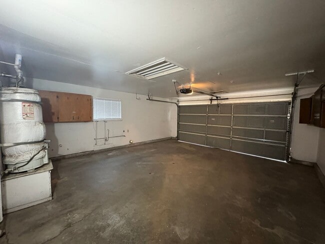 Photo - Spacious SE Tulare Home Near Shopping Centers coming soon!