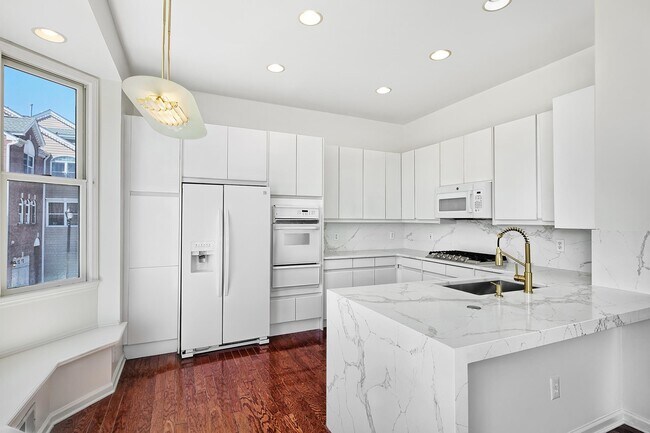 Photo - 470 Buffalo Ct