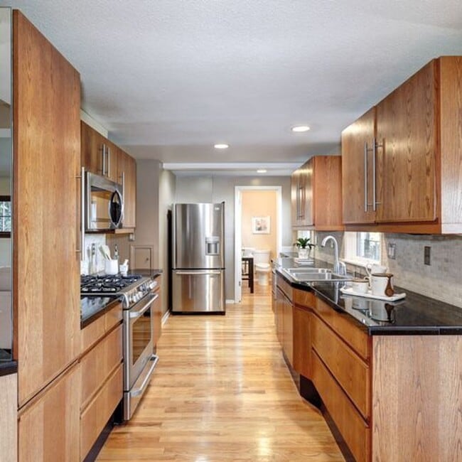 Photo - Beautiful 4 Bed, 3.5 Bath Rental home in G...