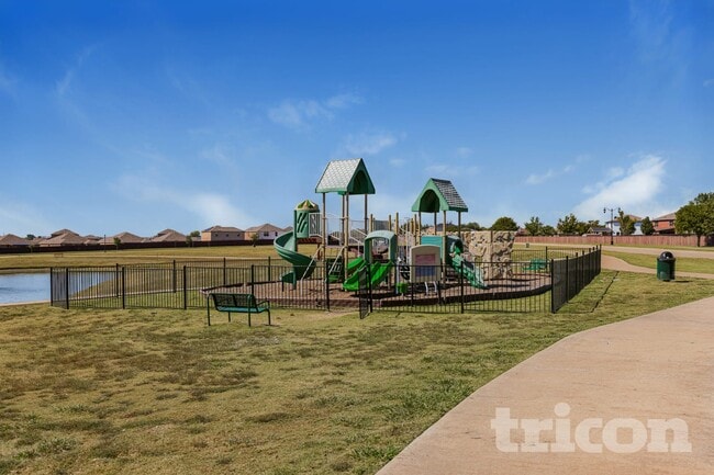 Photo - 2057 Wildwood Dr