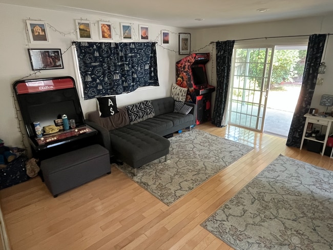 Photo - 1513 Randall St Casa