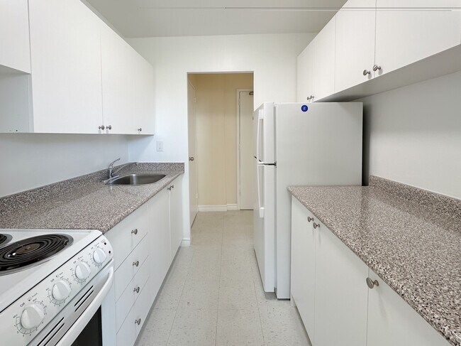 Photo - Westdale Apartments