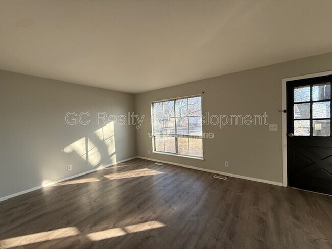 Photo - 229 Cedarwood Ave