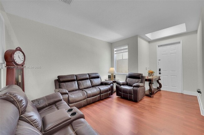 Photo - 11467 NW 76th St