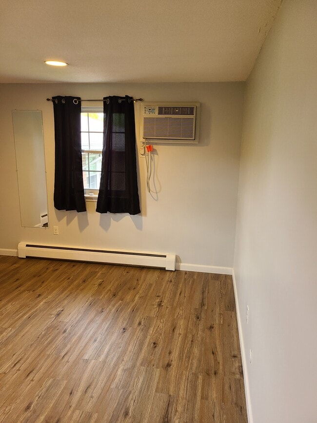 Photo - 219 Rock St Unit G9