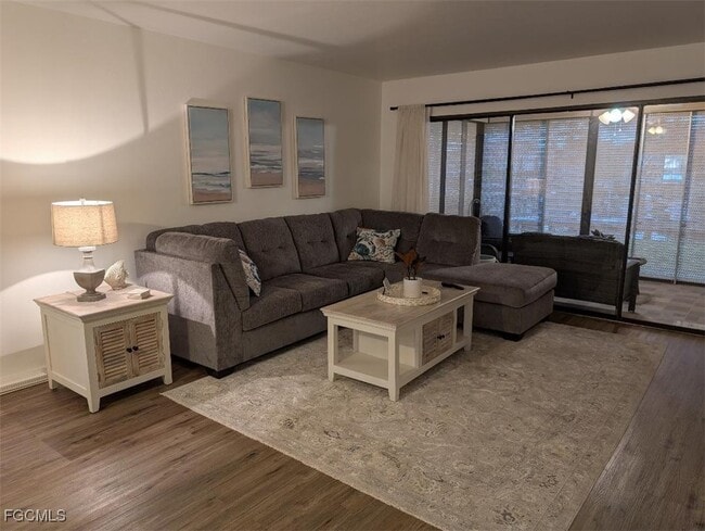 Photo - 15493 Admiralty Cir Unit 5