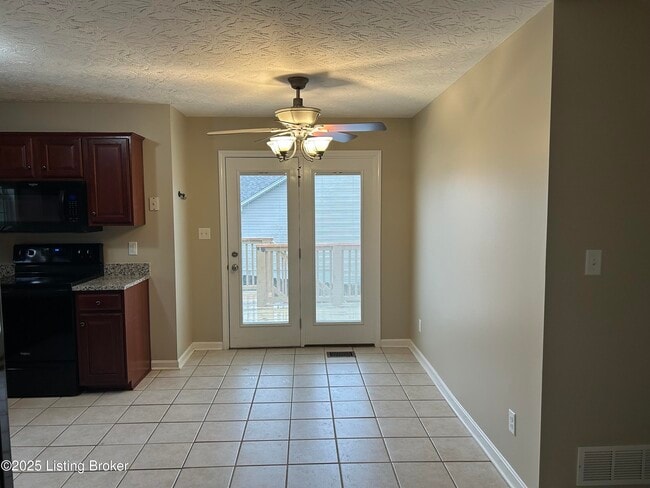 Photo - 161 Bryce Way