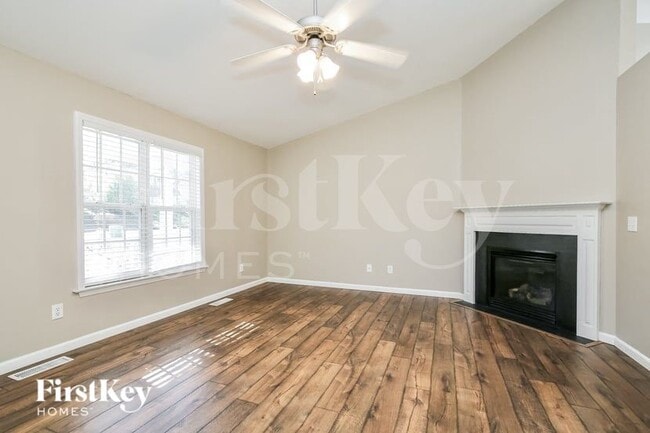 Photo - 263 Carriage Ln