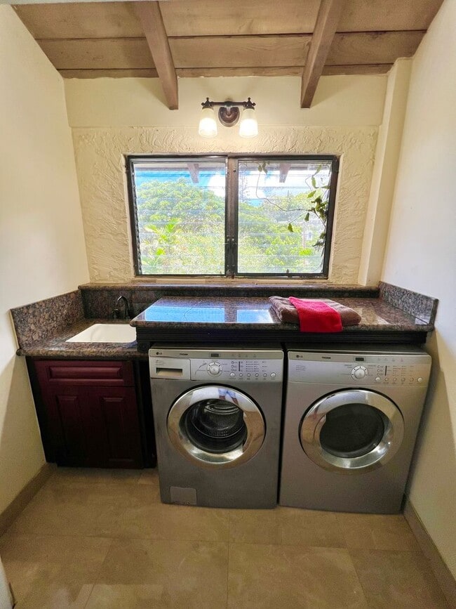 Photo - 45-254-254 Kokokahi Pl Unit 3BR