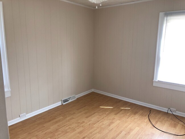 Photo - 902 Bringle Ferry Rd