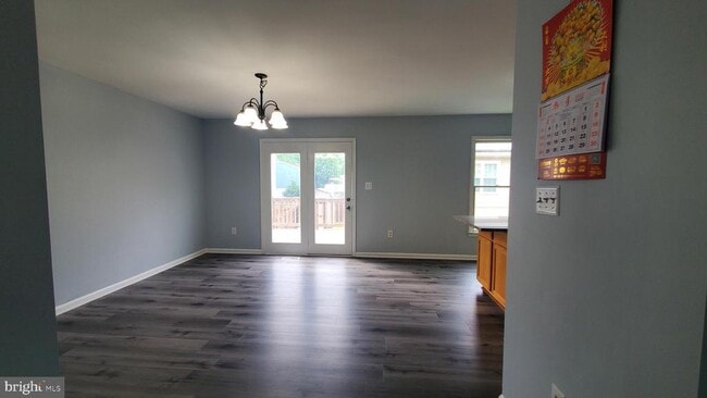 Building Photo - 6539 Huntshire Dr Rental