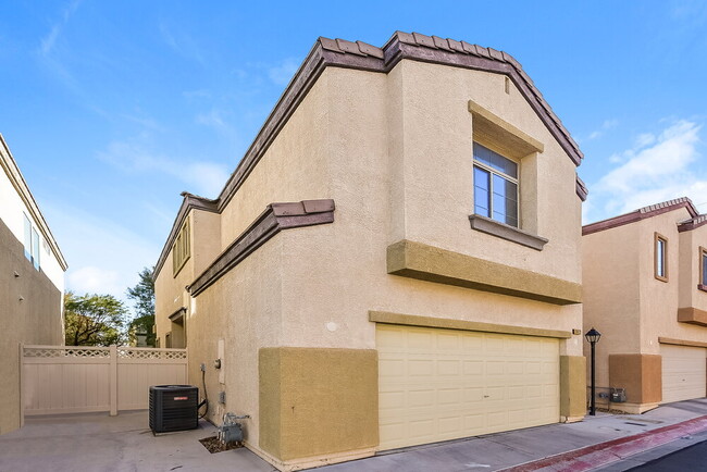 Photo - 6412 Yucca Ridge Ct