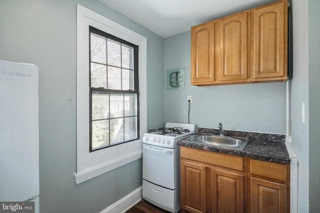 Building Photo - 184 E Huntingdon St Unit 3