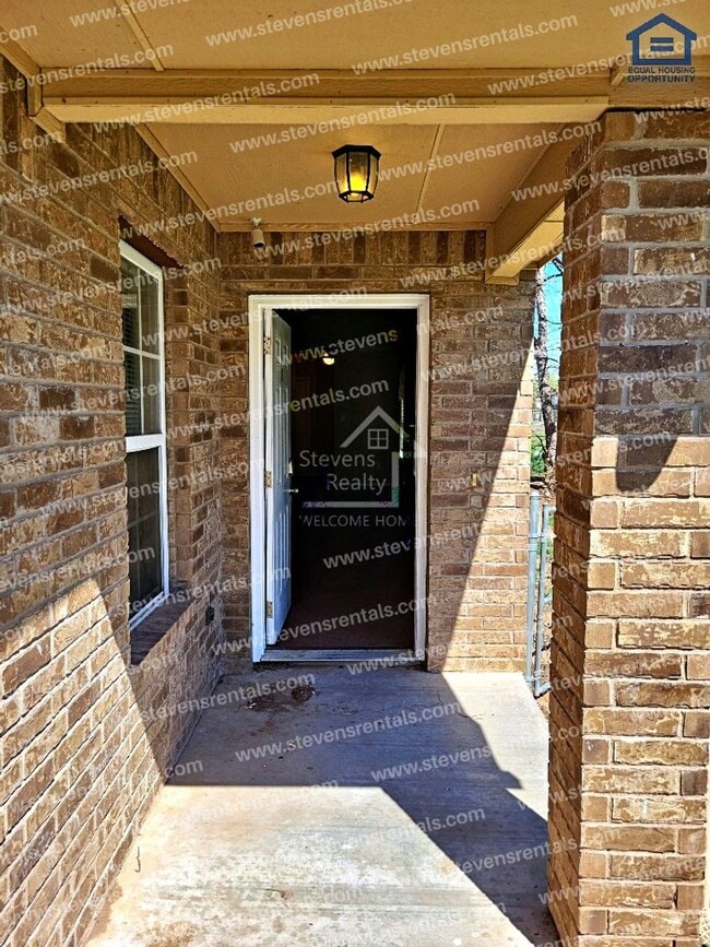 Photo - 411 SW Garfield Ave