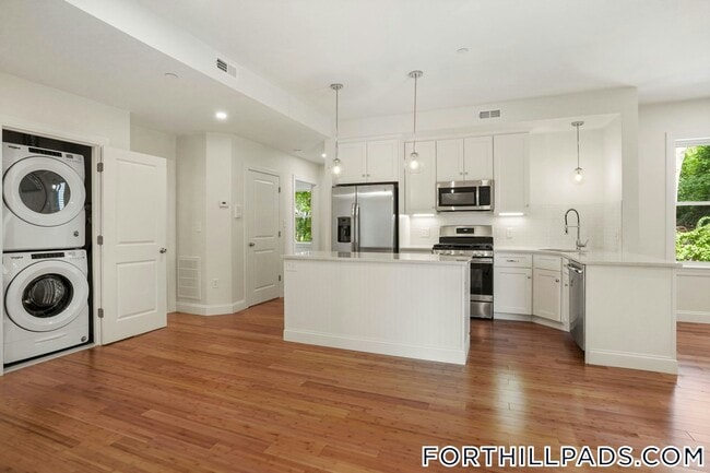 Photo - 137 Thornton St Unit 3