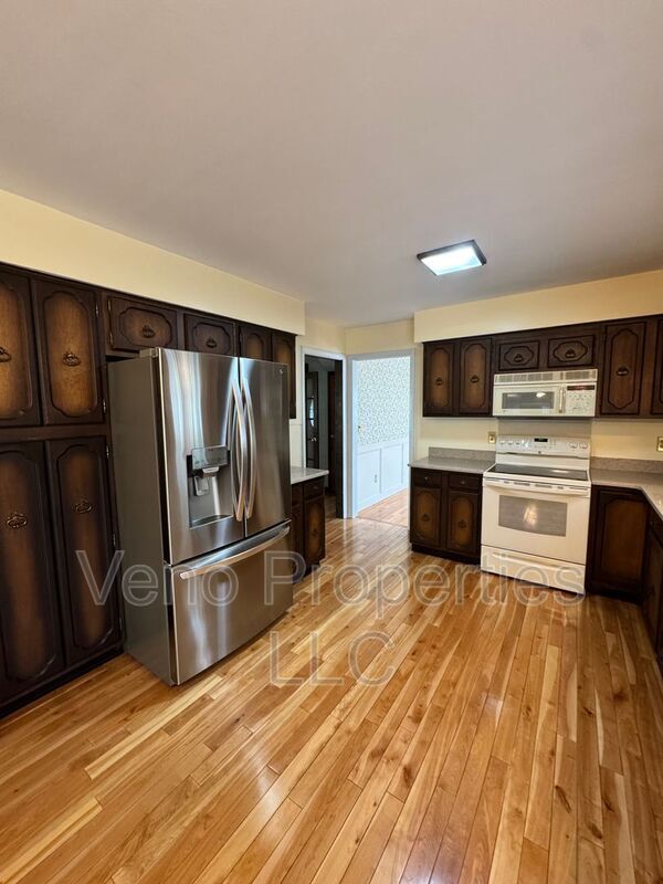 Photo - 23 Glenwood Dr