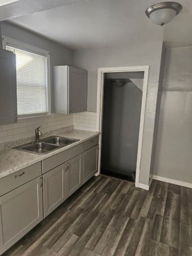 Photo - 13831 Carlisle Dr