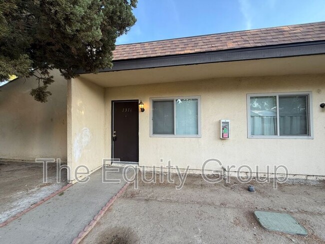 Photo - 1314 W Elowin Ave House