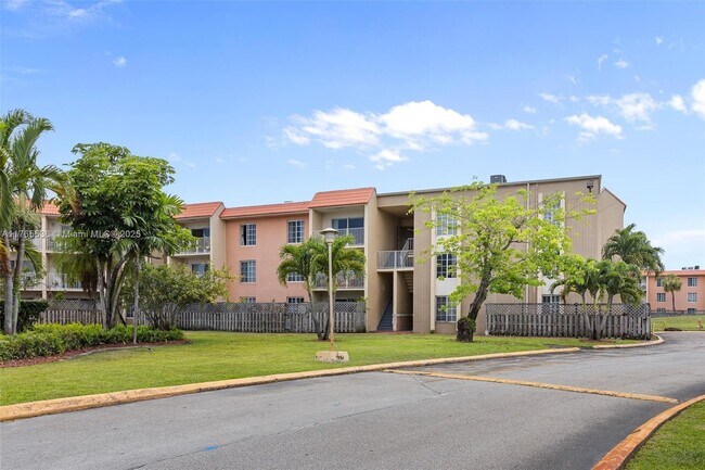 Photo - 4920 NW 79th Ave Unit 309
