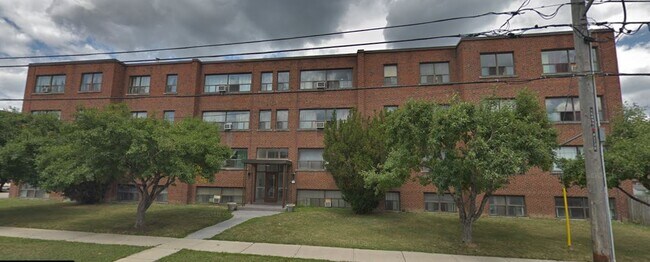 Photo - 1760 Wilson Ave