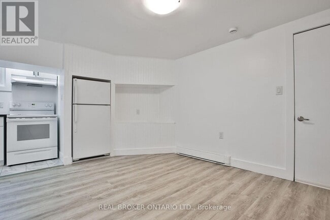 Photo - 6 - 252 SIXTH STREET