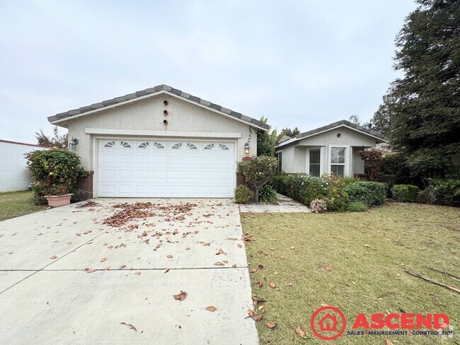 Building Photo - Stunning Home Off of Ming Ave and Buena Vi...