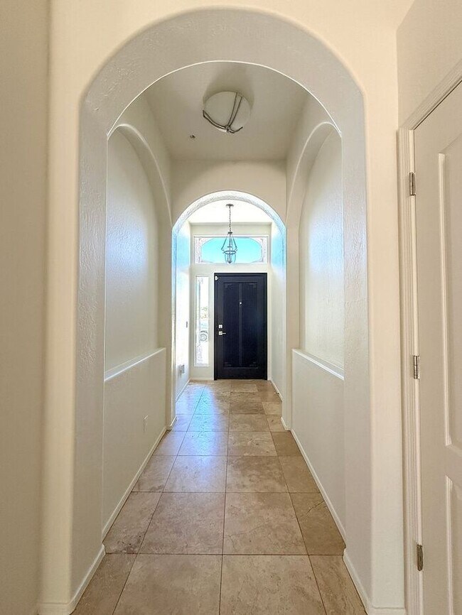 PRICE REDUCED – Fresh Updates in Prime Scottsdale Location!