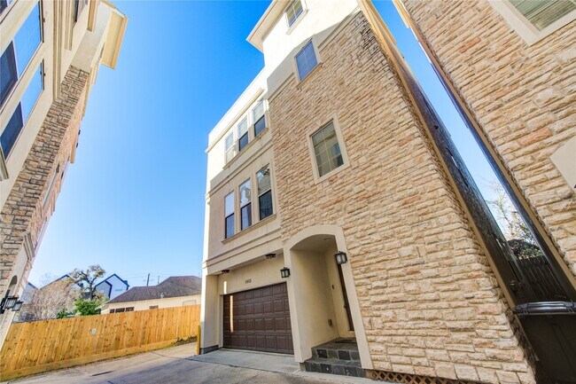 Photo - 5226 Kiam St