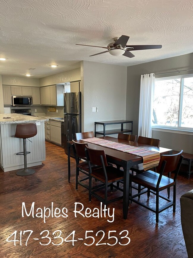 Building Photo - Stunning 2 bedroom, 2 bathroom condo for rent in downtown, Branson MO