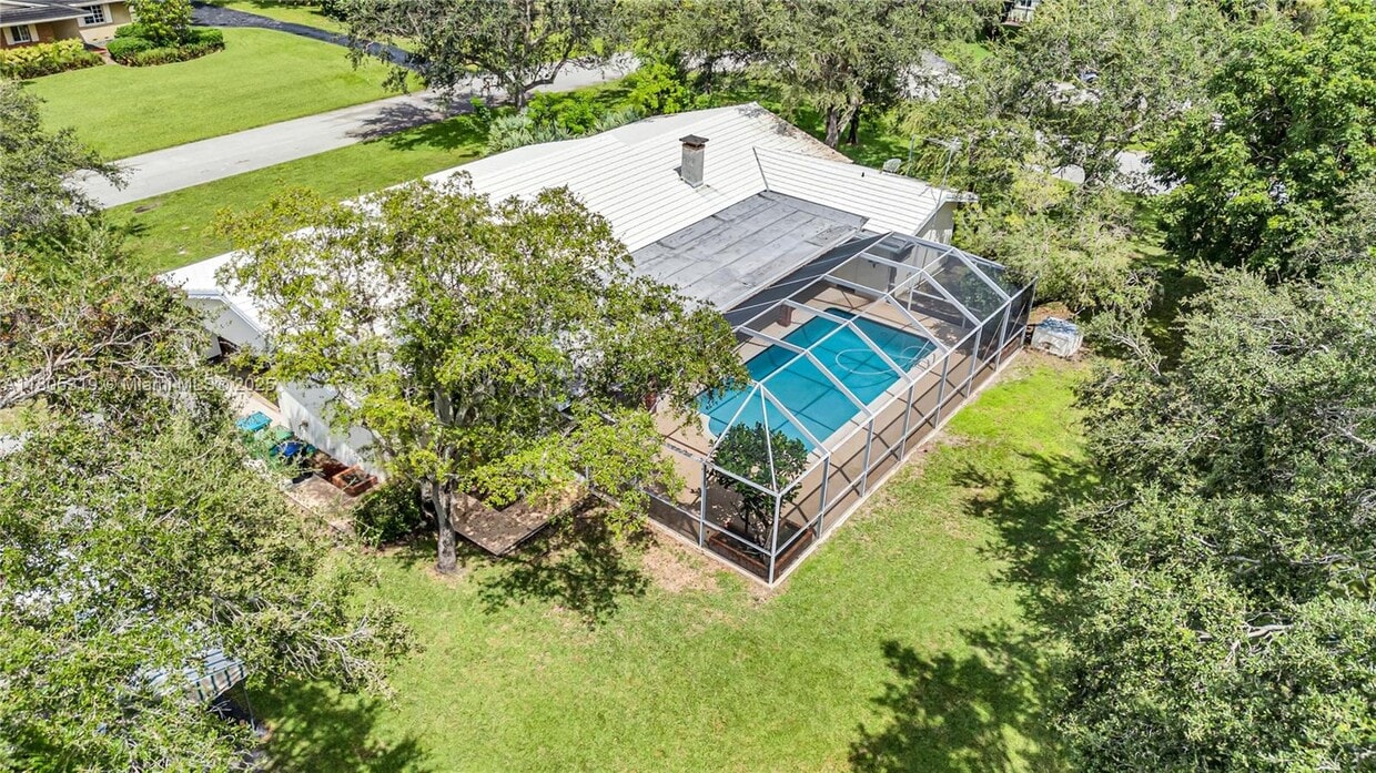 Photo - 14921 SW 72nd Ct (Palmetto Bay, FL)