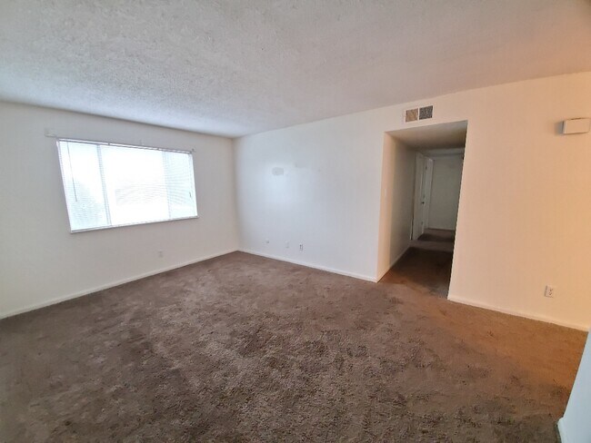 Photo - Woodsdale Apartments