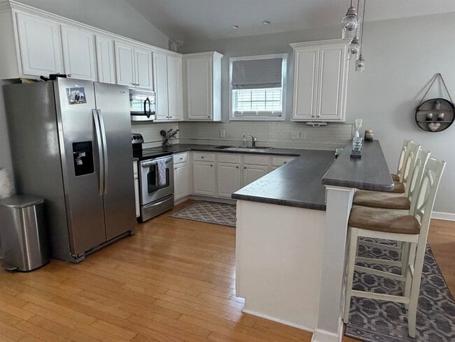 Photo - 522 7th Ave S