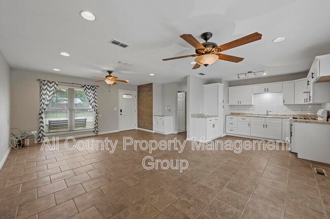 Photo - 6209 Shadydell Dr