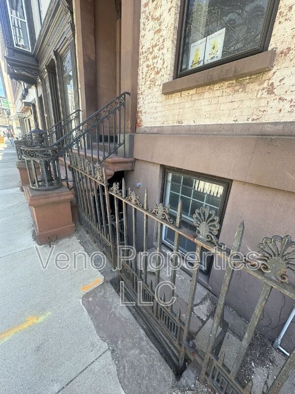 Photo - 16 2nd St