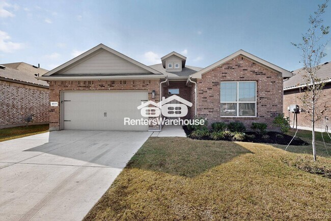 Photo - 8517 Centerboard Ln