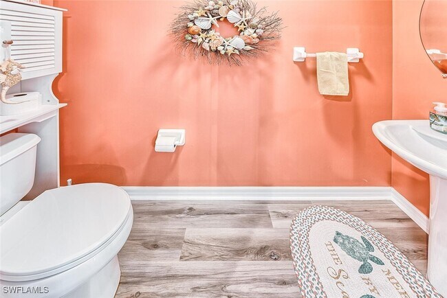 Photo - 1080 Hampton Cir