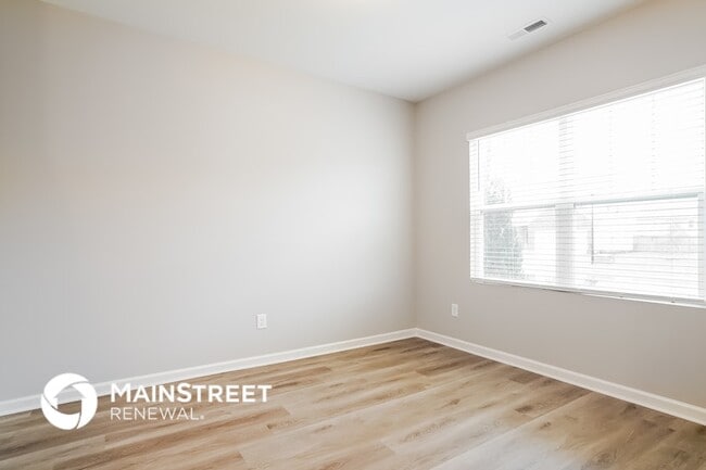 Photo - 212 Quincy Meadow Ave