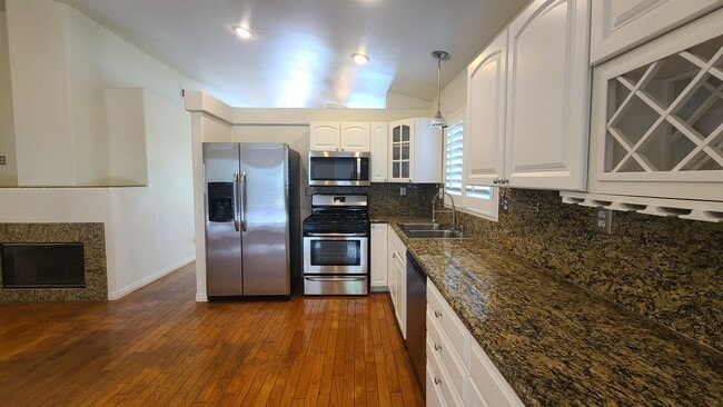 Photo - 1413 Iron Springs Dr