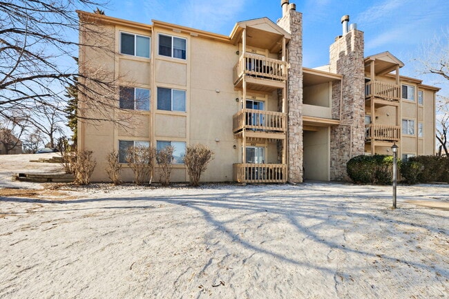 Photo - 814 Tenderfoot Hill Rd Unit 102