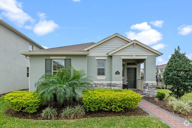 Building Photo - Beautiful 3/2/2 Home in Winter Gardens Wat...